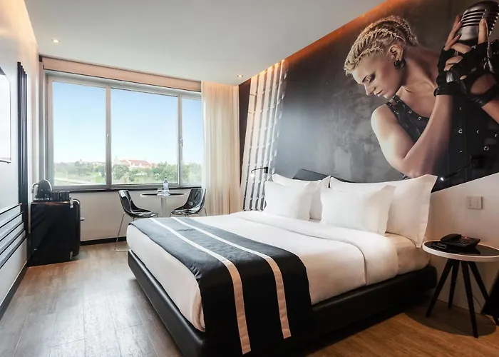 Hf Fenix Music Hotel 3*