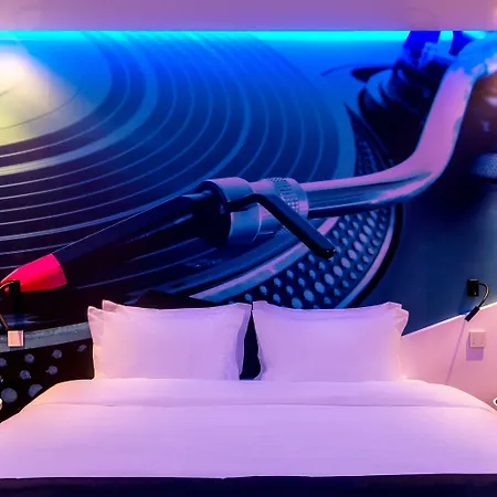 Hf Fénix Music 3*