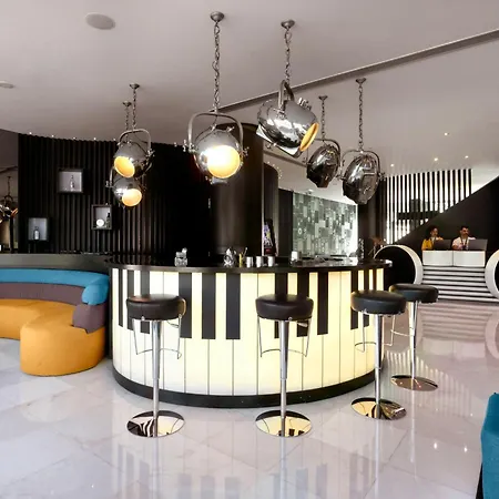 Hf Fénix Music Hotel 3*